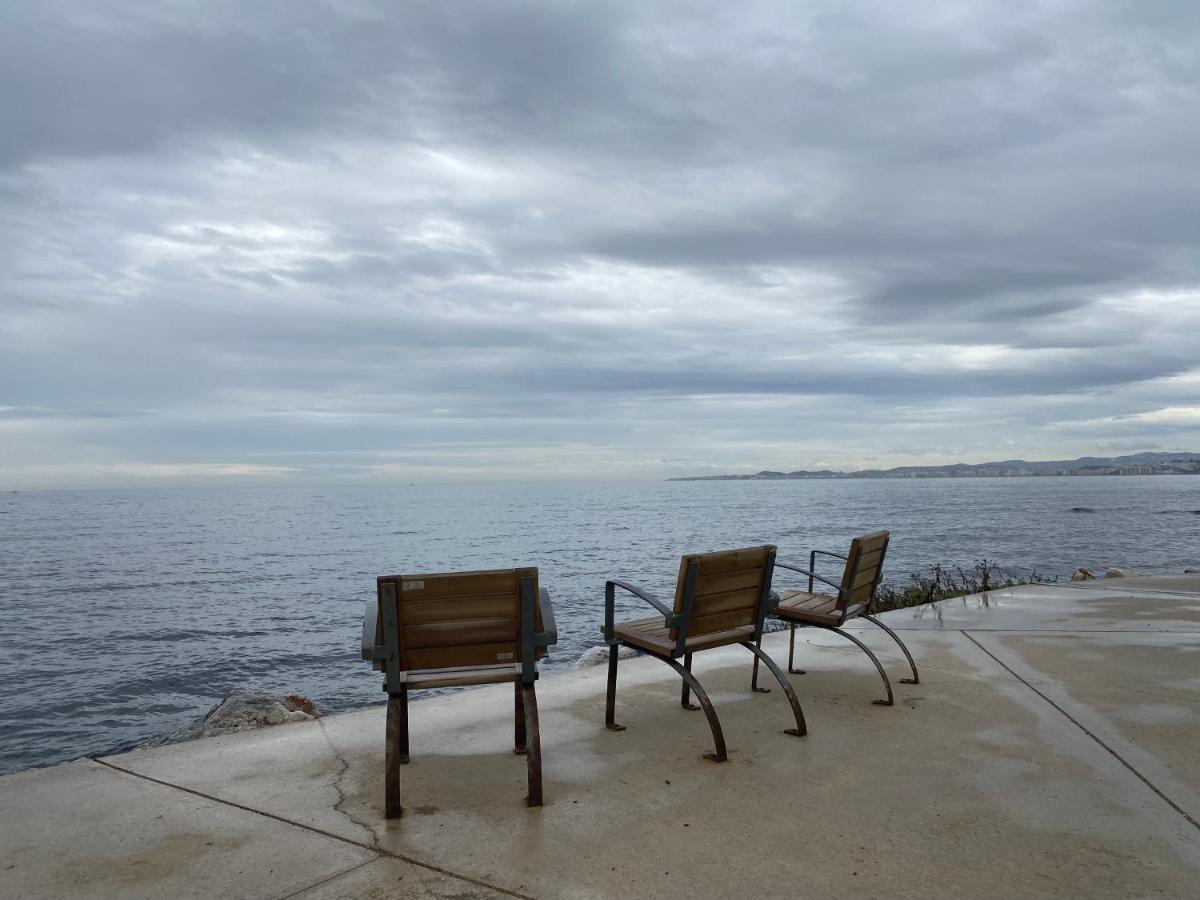 With Sea And Mountain Views En Piso Compartido 1 O 2 Personas Bed and breakfast